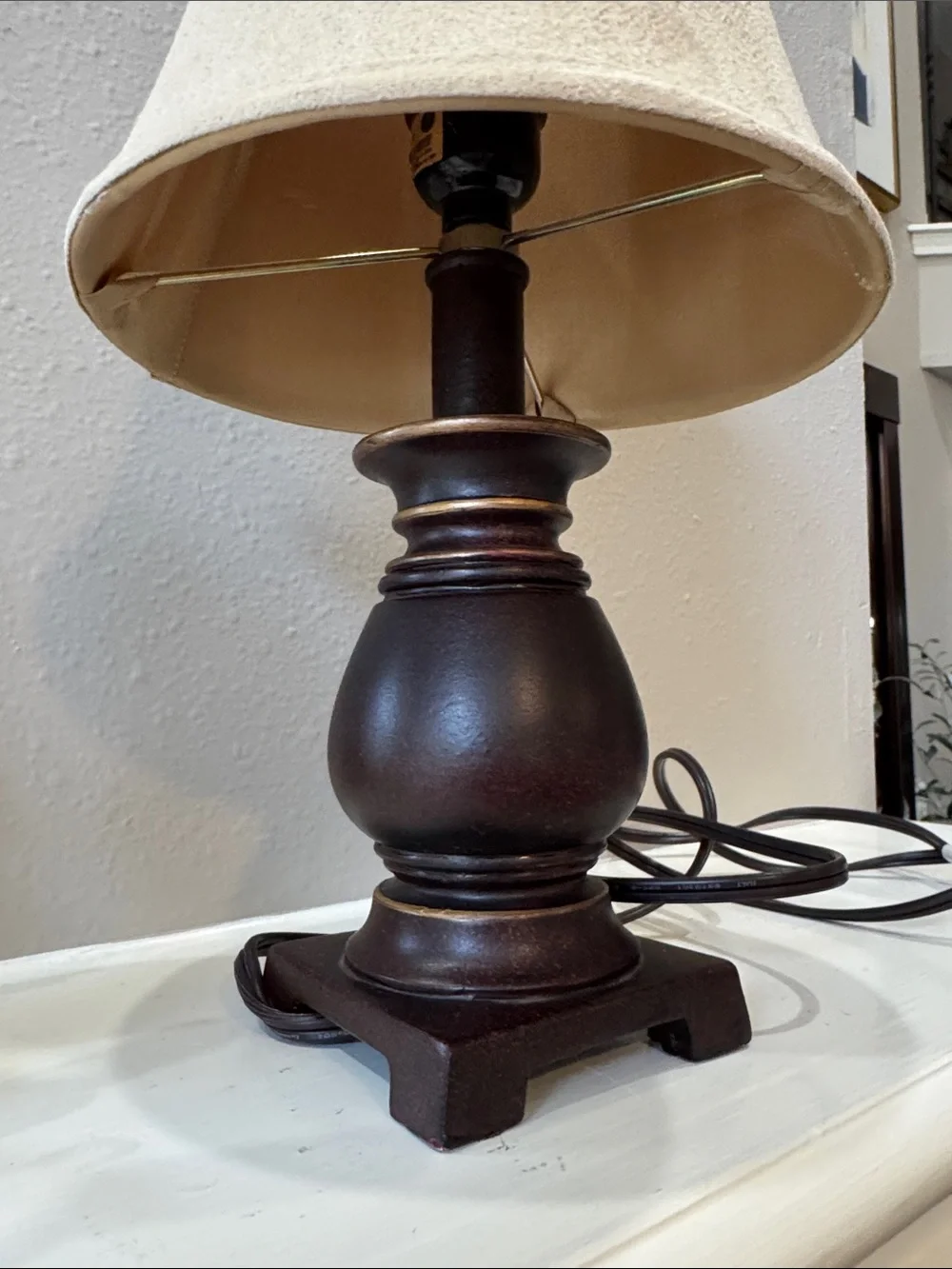 Classic Cream Table Lamp with Dark Base